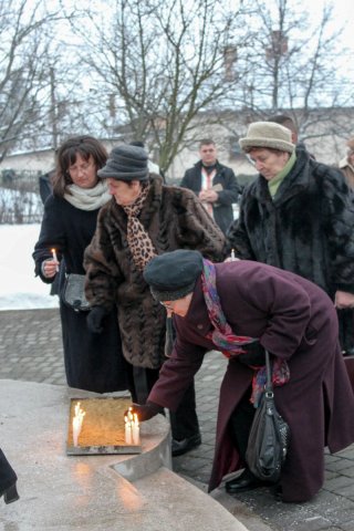 Elhurcoltak megemlékezése