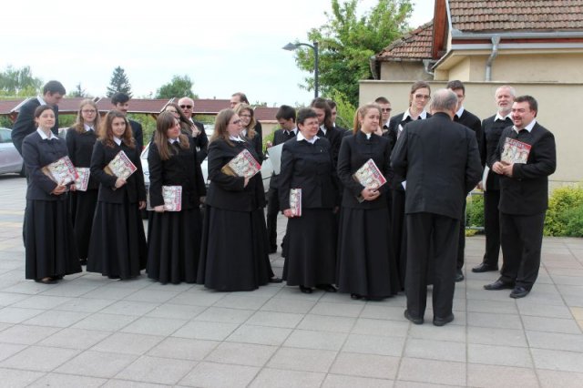 Zenés istentisztelet